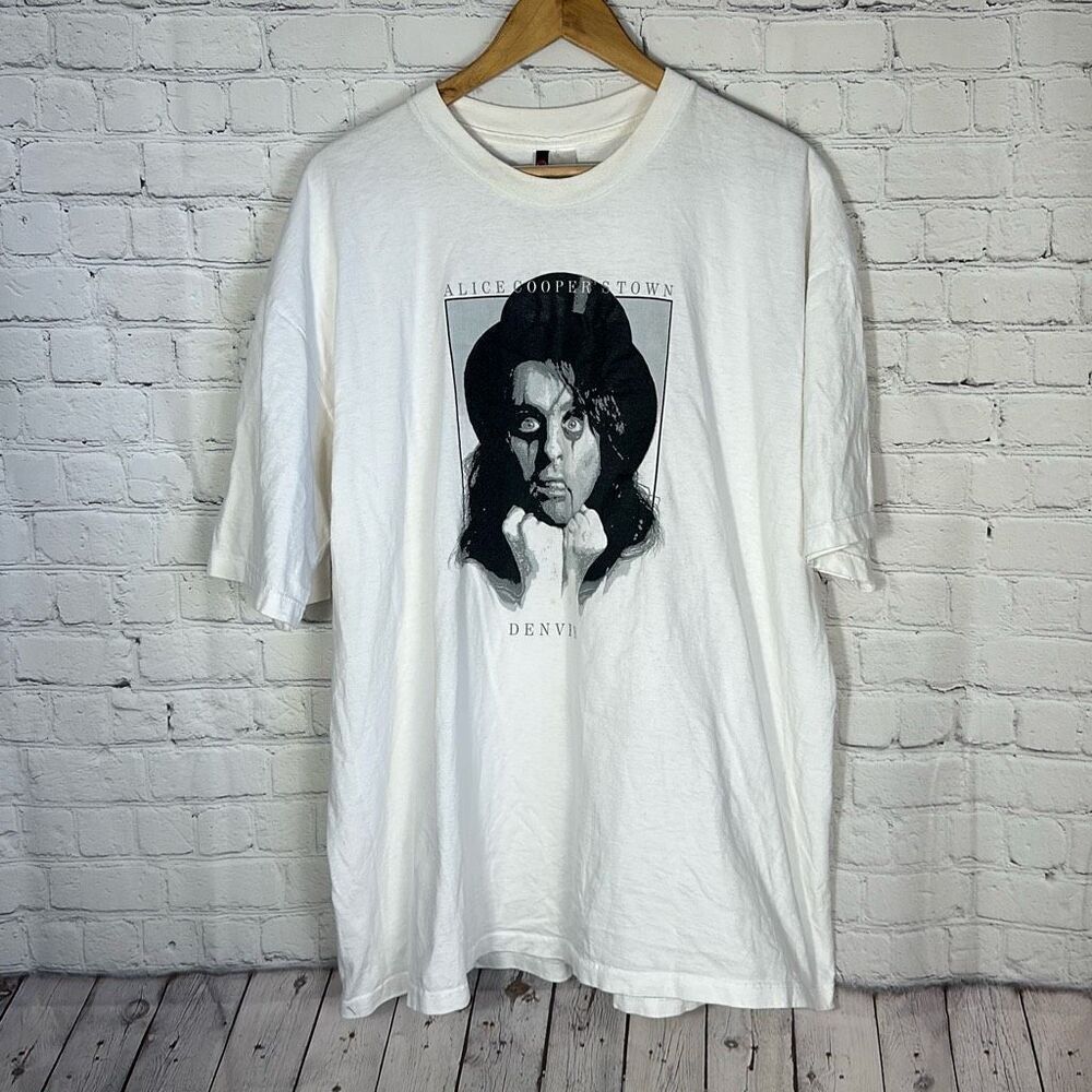 Alice Cooper’s Town Photo White Band T Concert Shirt size XXL Art for Redemption